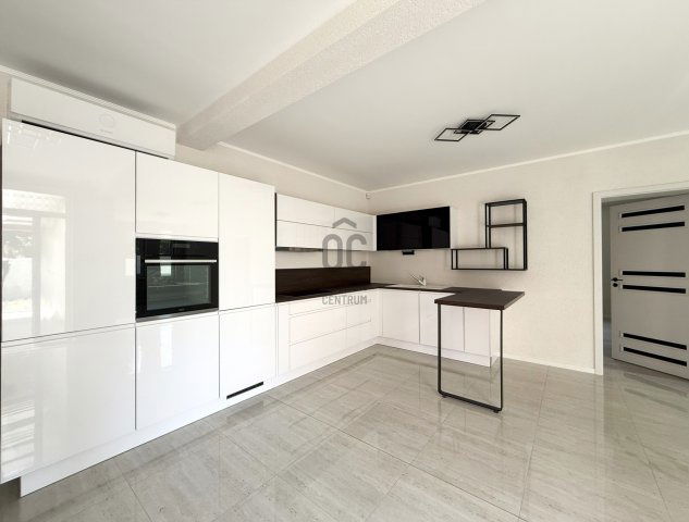 Kiadó családi ház, albérlet, Siófokon 600 E Ft / hó, 5 szobás