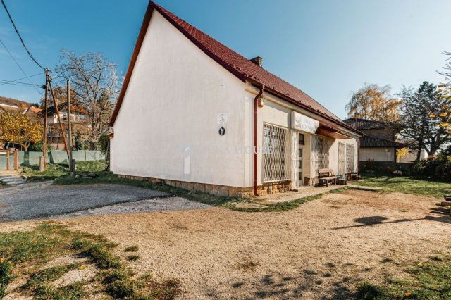 Eladó üzlethelyiség, Pilisszentkereszten 120 M Ft