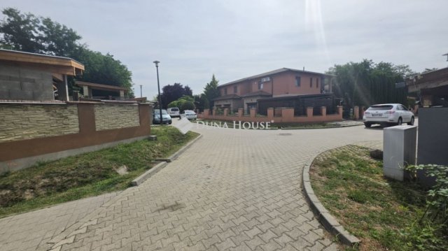 Eladó telek, Fóton 129 M Ft / költözzbe.hu