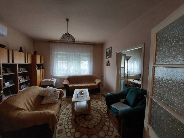Eladó családi ház, Bajóton 58 M Ft, 3 szobás