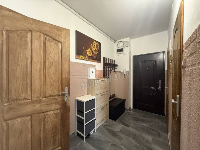 Eladó panellakás, Oroszlányban, Népek barátsága utcában