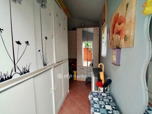 Eladó ikerház, Budapesten, XVIII. kerületben 32.99 M Ft, 1 szobás