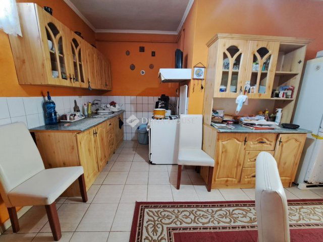 Eladó családi ház, Bácsborsódon 13.99 M Ft, 4 szobás