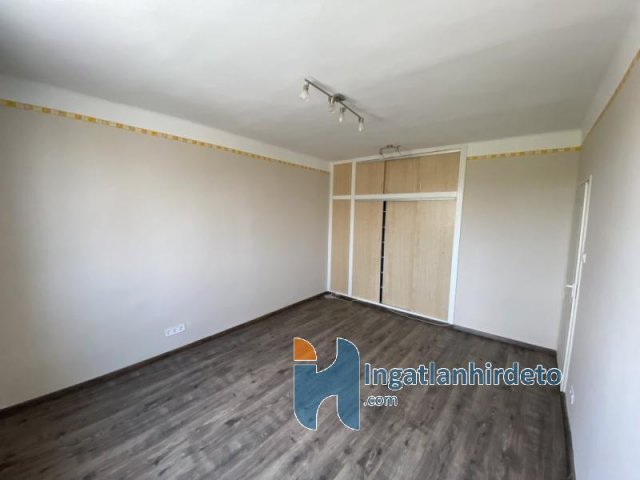 Eladó téglalakás, Gyöngyösön 33.5 M Ft, 2 szobás