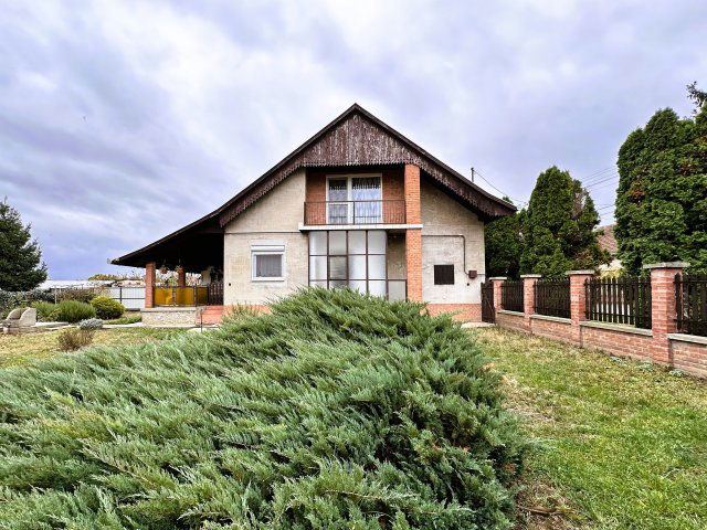 Eladó családi ház, Mezőkovácsházán 33 M Ft, 3 szobás