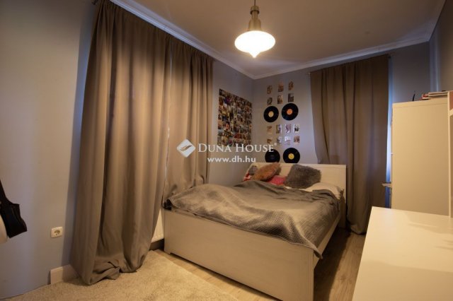 Eladó családi ház, Budaörsön 490 M Ft, 6 szobás