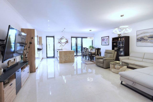 Eladó családi ház, Kakucson 189.9 M Ft, 4 szobás