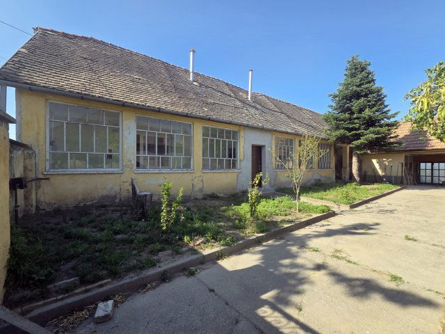 Eladó családi ház, Csátalján 7.5 M Ft, 3 szobás
