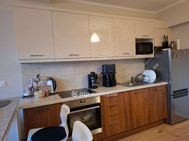 Eladó iroda, Budapesten, XVI. kerületben 55 M Ft