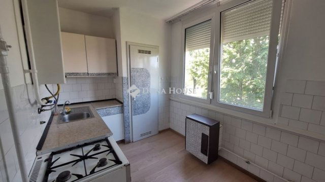 Eladó téglalakás, Székesfehérvárott 45.5 M Ft, 2 szobás