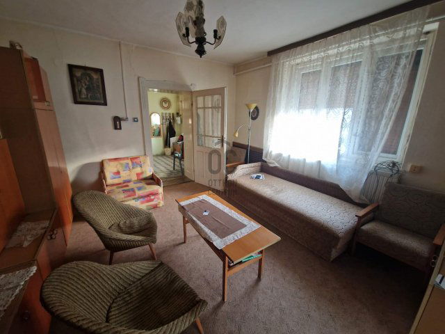 Eladó családi ház, Szomódon 29.8 M Ft, 2 szobás