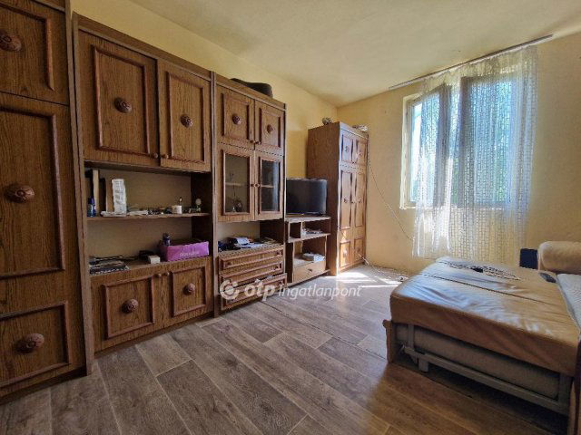Eladó családi ház, Vámospércsen 10.9 M Ft, 2 szobás