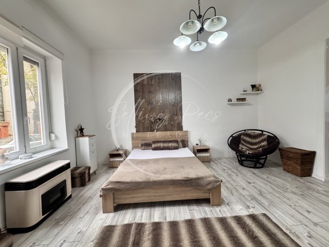 Eladó téglalakás, Pécsett, Lenke utcában 78 M Ft, 3 szobás