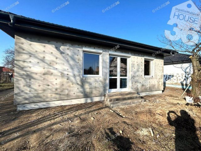 Eladó téglalakás, Kecskeméten 63.9 M Ft, 3 szobás