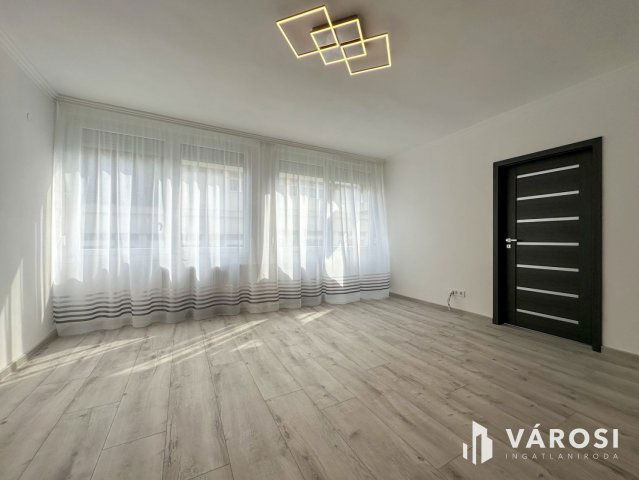 Eladó panellakás, Salgótarjánban 28.99 M Ft, 2 szobás