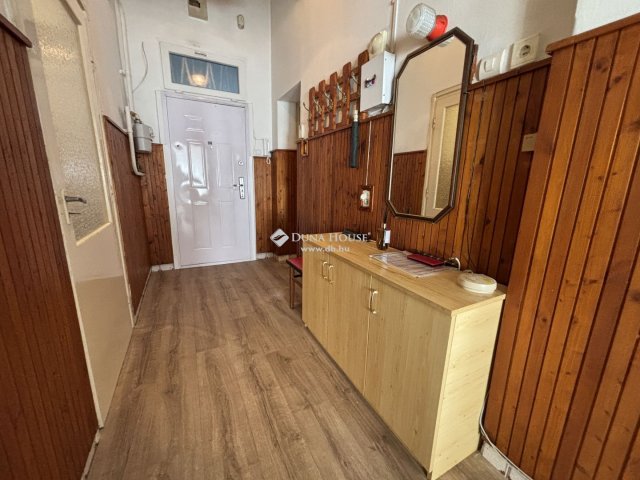 Eladó téglalakás, Szombathelyen 39.25 M Ft, 2 szobás