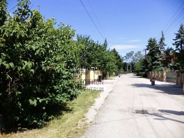 Eladó telek, Gyúrón 25 M Ft / költözzbe.hu