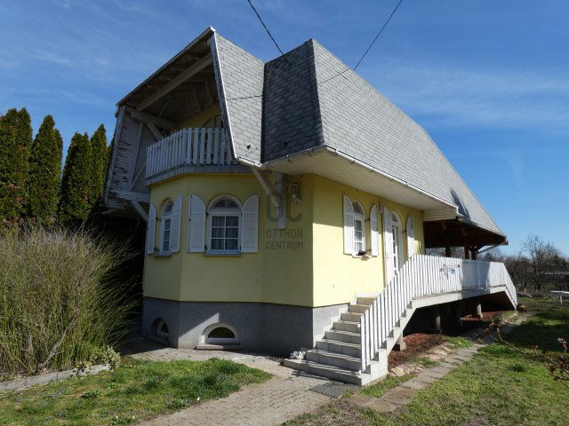 Eladó családi ház, Dányon 45 M Ft, 4 szobás
