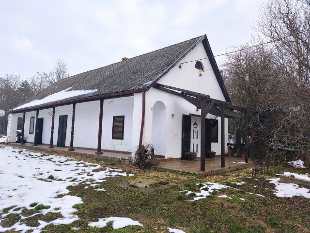 Eladó családi ház, Kocsolán 9 M Ft, 2 szobás