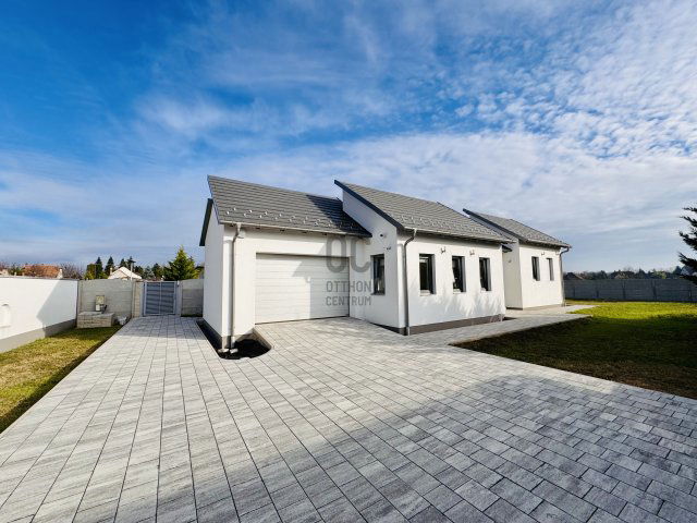 Eladó családi ház, Börcsön 92 M Ft, 3 szobás