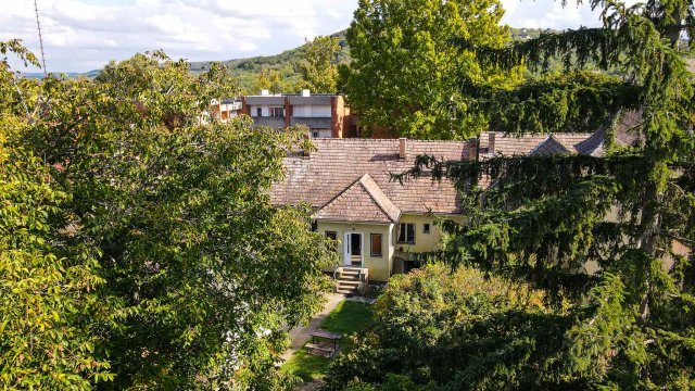 Eladó családi ház, Tabon 79.9 M Ft, 4 szobás