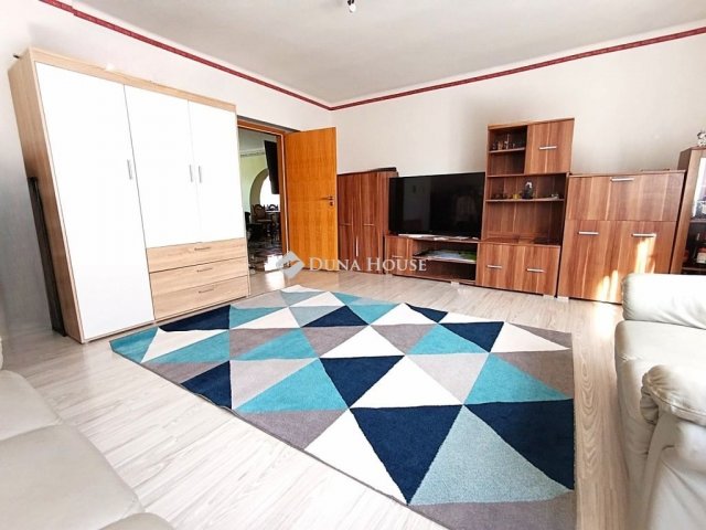 Eladó családi ház, Mohácson 99 M Ft, 4 szobás