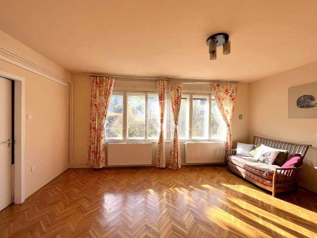 Eladó téglalakás, Budapesten, XII. kerületben 148 M Ft, 3 szobás