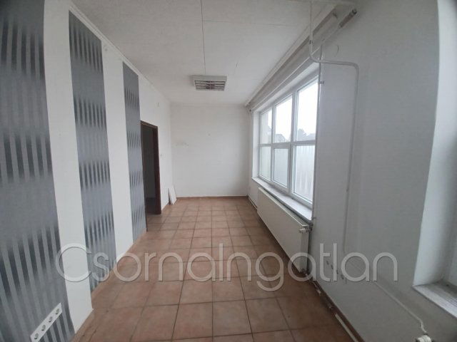 Kiadó üzlethelyiség, Kónyon 80 E Ft / hó, 2 szobás