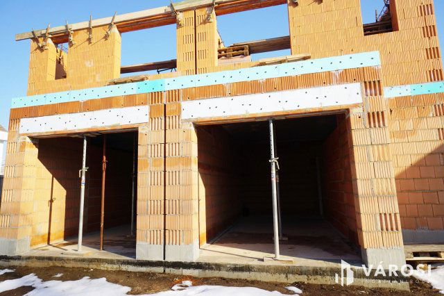 Eladó ikerház, Budapesten, XVIII. kerületben 130.5 M Ft, 4 szobás