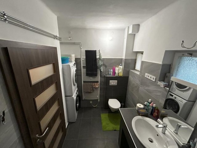 Eladó családi ház, Siófokon 99.5 M Ft, 5 szobás