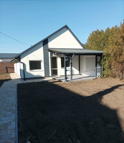 Eladó családi ház, Szolnokon 69 M Ft, 2+1 szobás