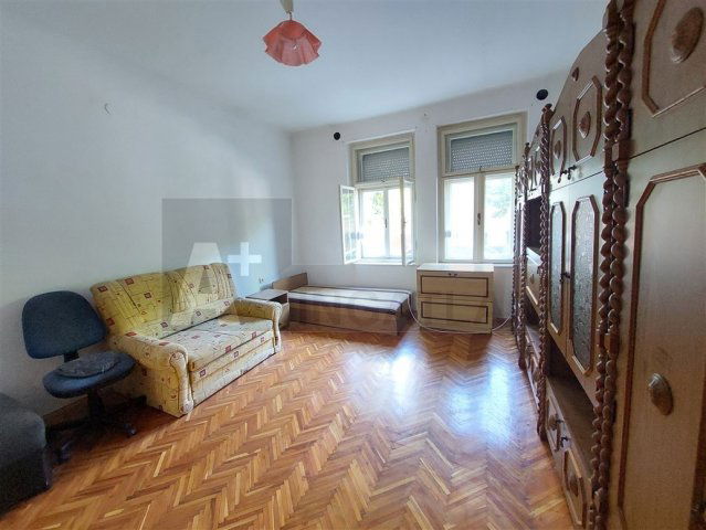 Kiadó téglalakás, albérlet, Szegeden 100 E Ft / hó, 1 szobás