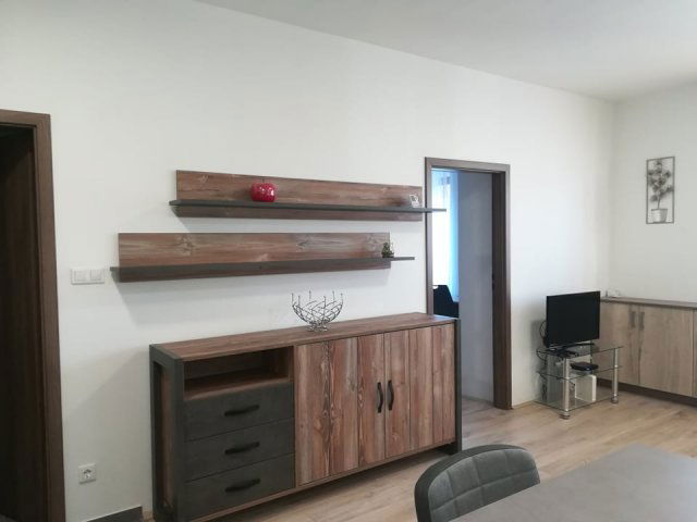 Kiadó téglalakás, albérlet, Pécsett, Dohány utcában, 2 szobás