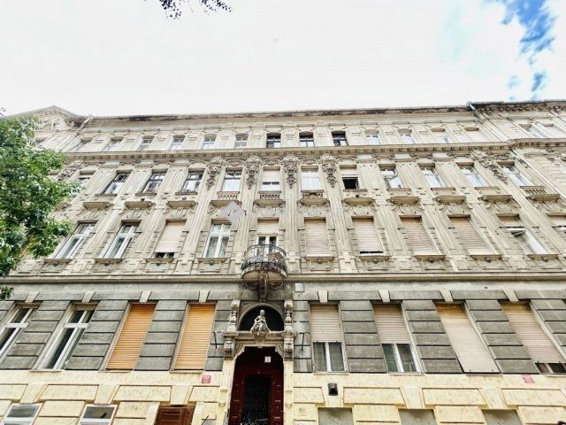 Eladó téglalakás, Budapesten, VII. kerületben 81.9 M Ft