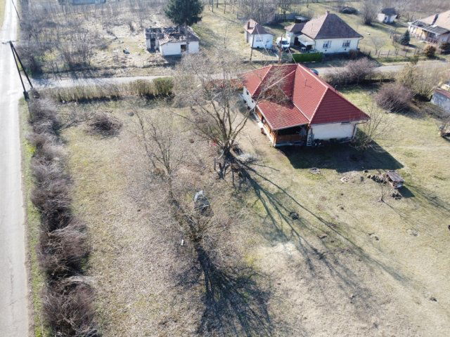 Eladó családi ház, Erdőtelken 24.99 M Ft, 2 szobás