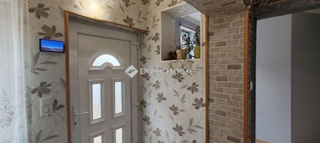 Eladó családi ház, Ócsán 89.99 M Ft, 6 szobás