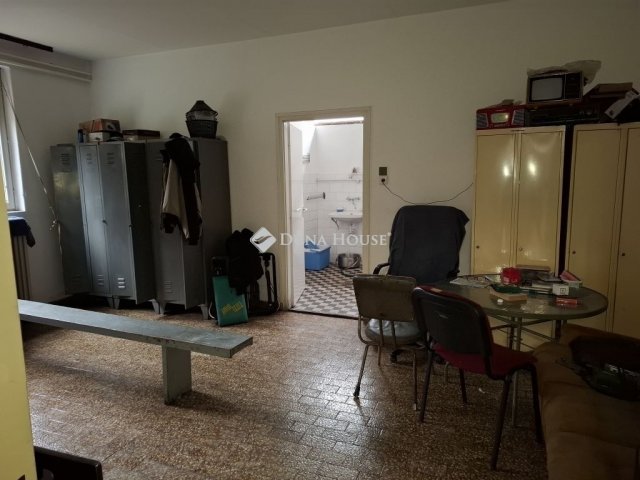 Eladó ipari ingatlan, Pécelen 299.5 M Ft / költözzbe.hu