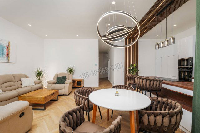 Eladó téglalakás, Budapesten, V. kerületben 225 M Ft, 3 szobás