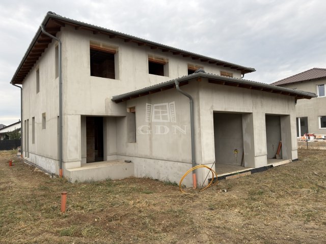 Eladó ikerház, Vecsésen 132 M Ft, 4 szobás
