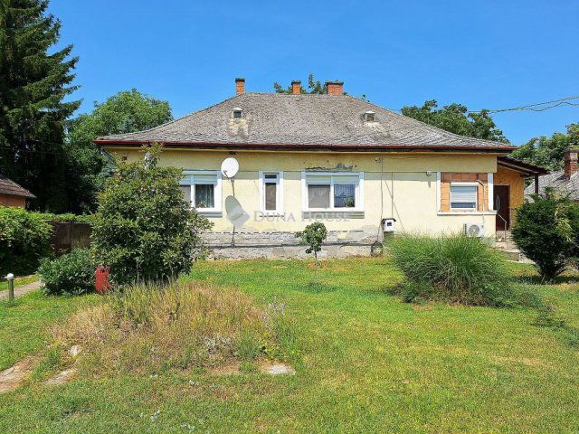 Eladó családi ház, Győrött 51.9 M Ft, 3 szobás