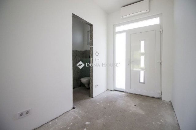 Eladó ikerház, Sződligeten 115.9 M Ft, 4 szobás