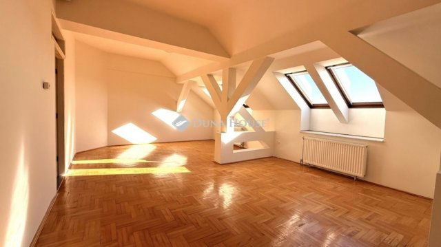 Eladó téglalakás, Győrött 79.5 M Ft, 3 szobás