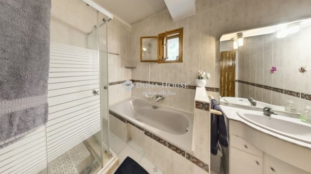 Eladó családi ház, Fóton 125.5 M Ft, 7 szobás