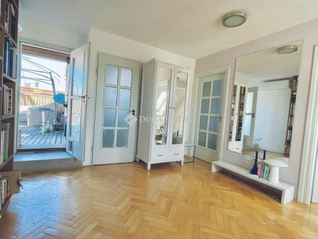 Eladó téglalakás, Budapesten, IX. kerületben 210 M Ft, 3 szobás