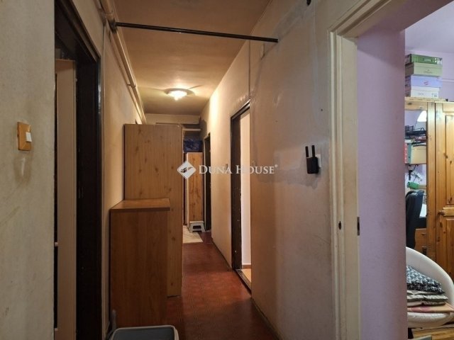 Eladó téglalakás, Gyálon 72.5 M Ft, 4 szobás