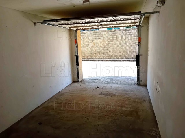 Eladó garázs, Siófokon 8 M Ft, 1 szobás / költözzbe.hu