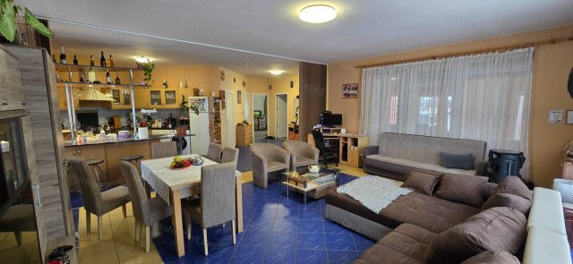 Eladó családi ház, Abonyban 74 M Ft, 3 szobás