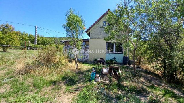 Eladó mezogazdasagi ingatlan, Balatonfüreden 24.9 M Ft, 3 szobás