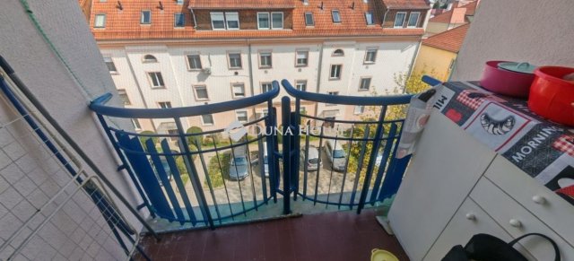 Eladó panellakás, Zalaegerszegen 33 M Ft, 2 szobás