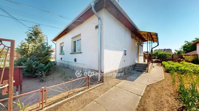 Eladó családi ház, Nagyecseden 15.99 M Ft, 2 szobás
